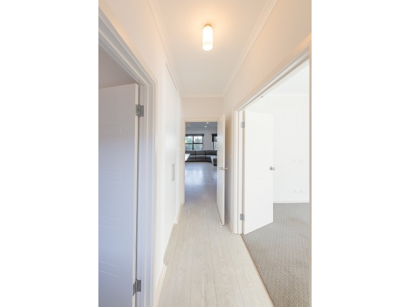 6 Chianti Lane, Mawson Lakes SA 5095