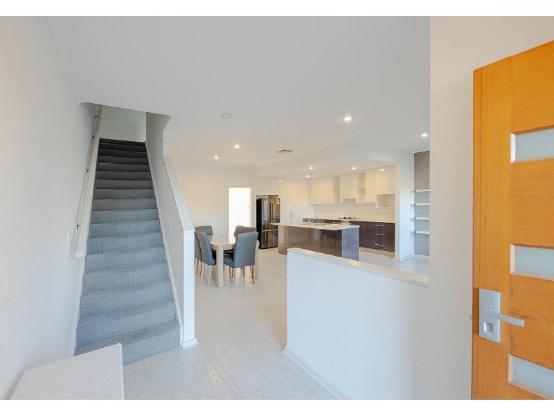 6 Chianti Lane, Mawson Lakes SA 5095