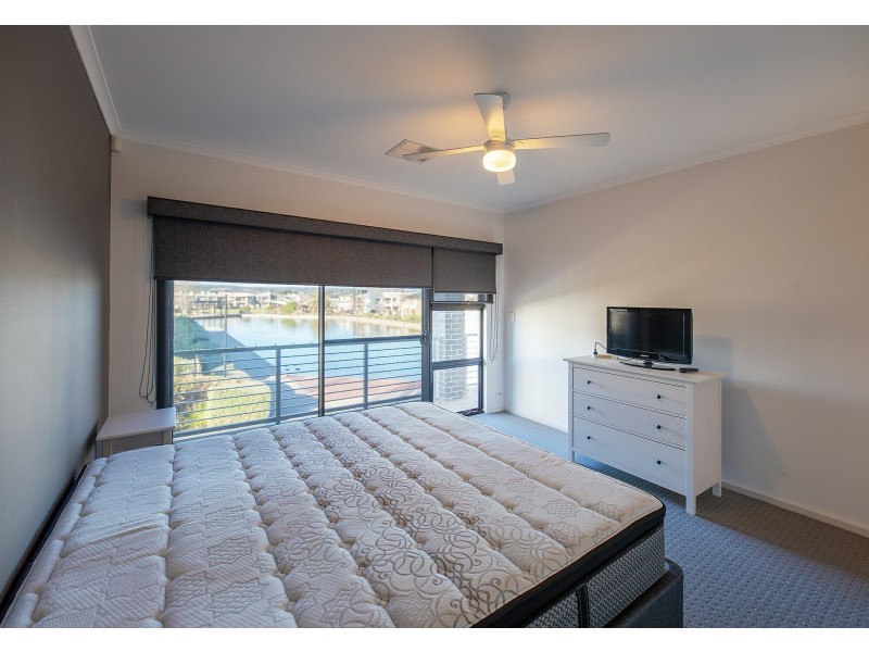 6 Chianti Lane, Mawson Lakes SA 5095