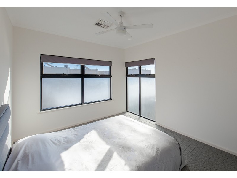 6 Chianti Lane, Mawson Lakes SA 5095