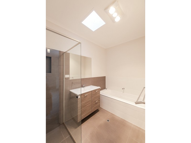 6 Chianti Lane, Mawson Lakes SA 5095