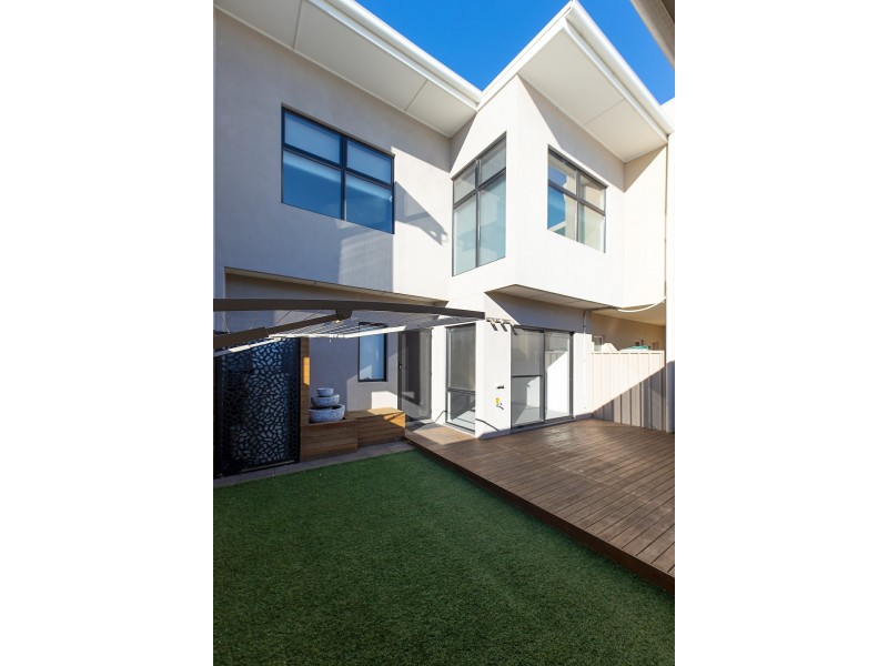 6 Chianti Lane, Mawson Lakes SA 5095