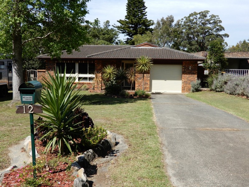 12 Alverstoke Close, Bomaderry NSW 2541