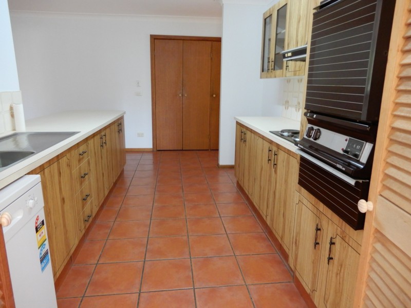 12 Alverstoke Close, Bomaderry NSW 2541