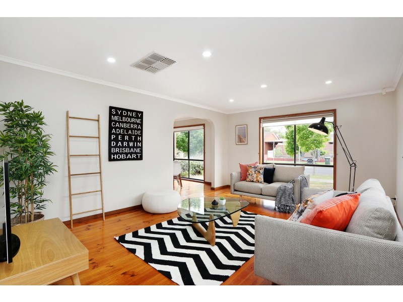 55 Veronica Crescent, Mill Park VIC 3082