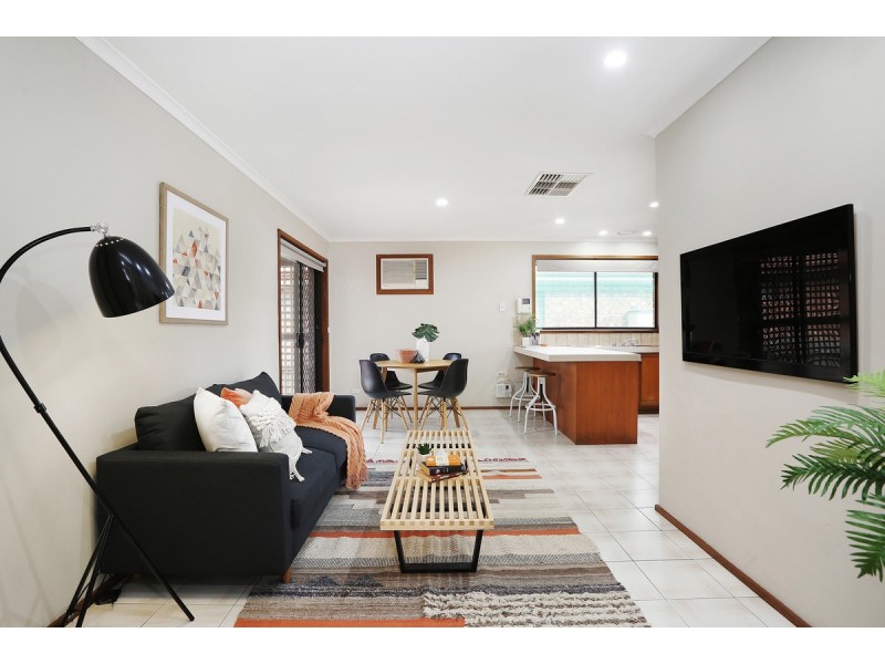 55 Veronica Crescent, Mill Park VIC 3082