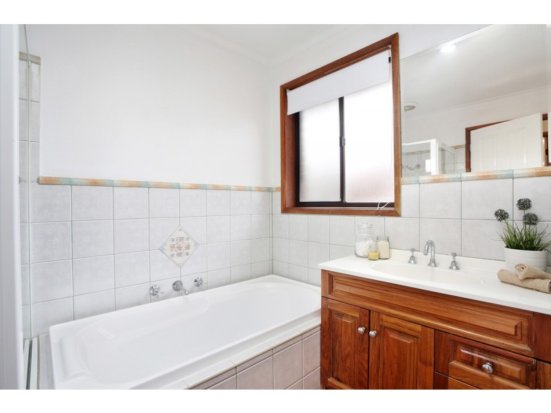 55 Veronica Crescent, Mill Park VIC 3082