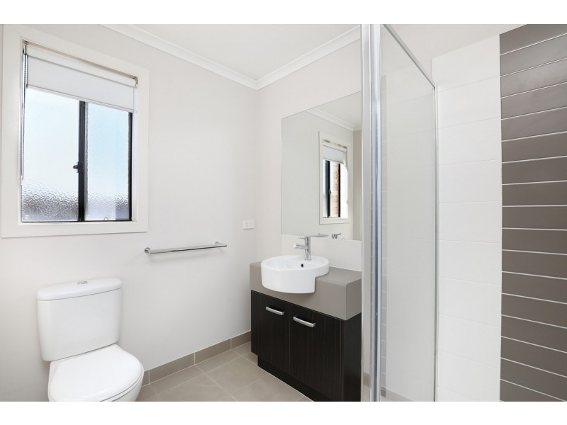 16 Kayla Avenue, Tarneit VIC 3029