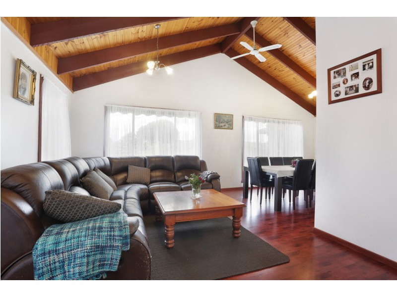 15 Halter Crescent, Epping VIC 3076