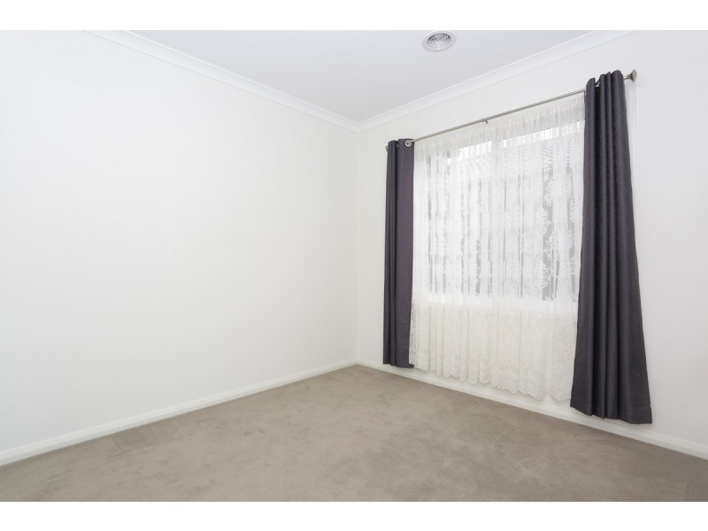 12 Creswick Drive, Wollert VIC 3750