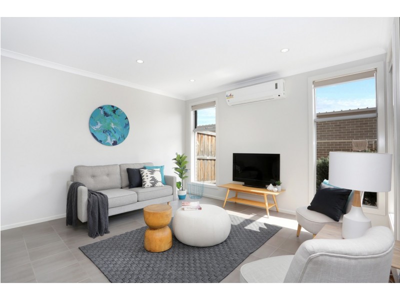 9 Carlow Walk, Lalor VIC 3075