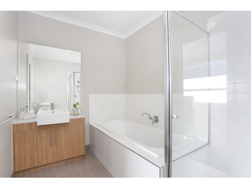 9 Carlow Walk, Lalor VIC 3075