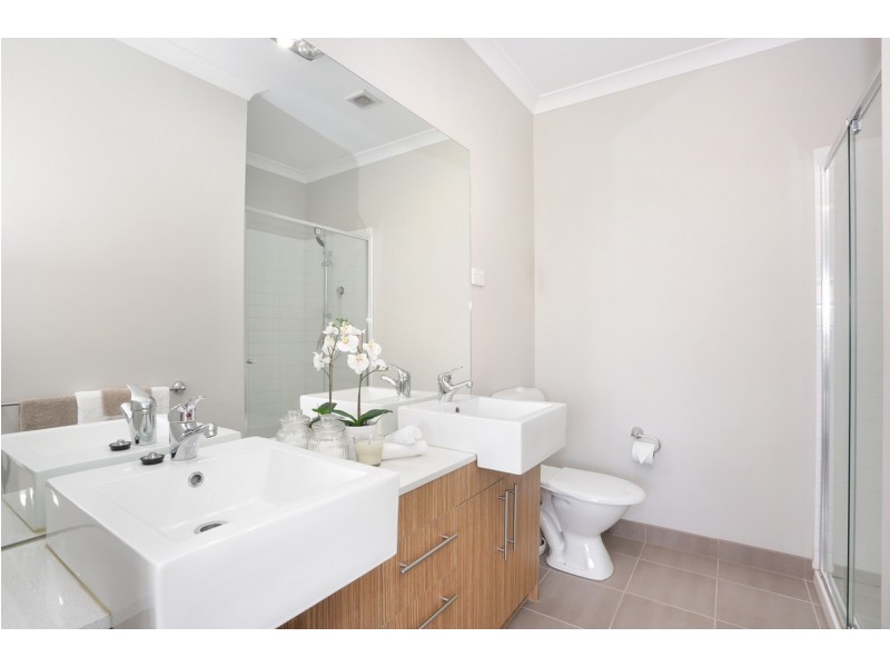 9 Carlow Walk, Lalor VIC 3075