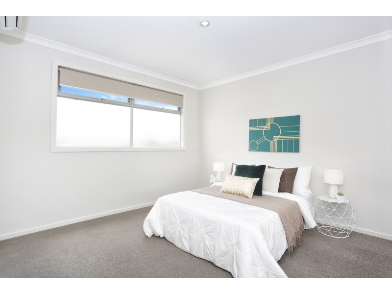 9 Carlow Walk, Lalor VIC 3075
