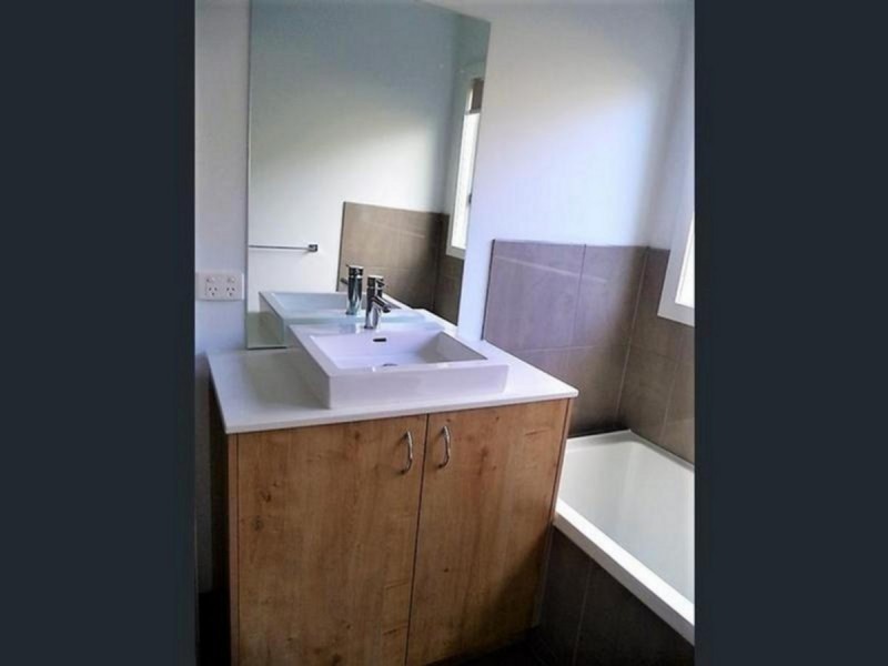 16 Erindale Rise, Mernda VIC 3754