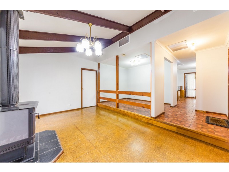 1 Cunningham Drive, Mill Park VIC 3082