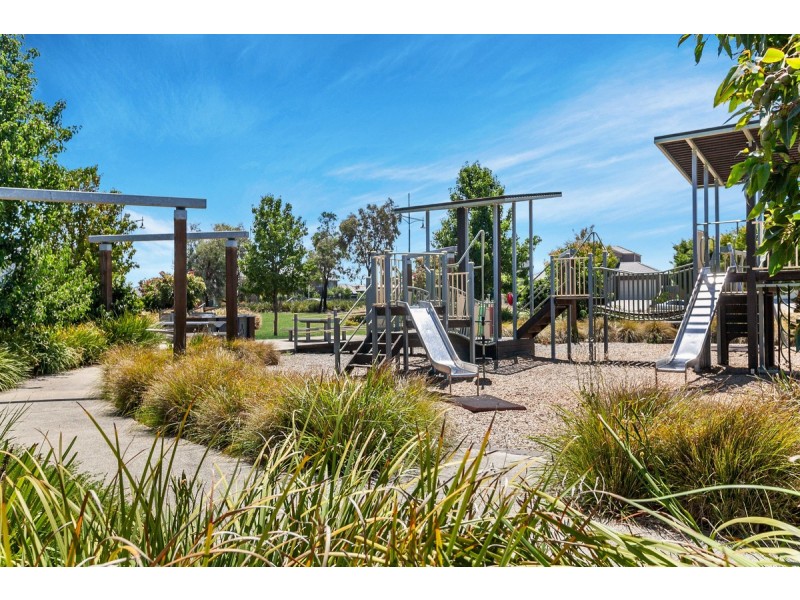 14 Wilhelmina Walk, Epping VIC 3076