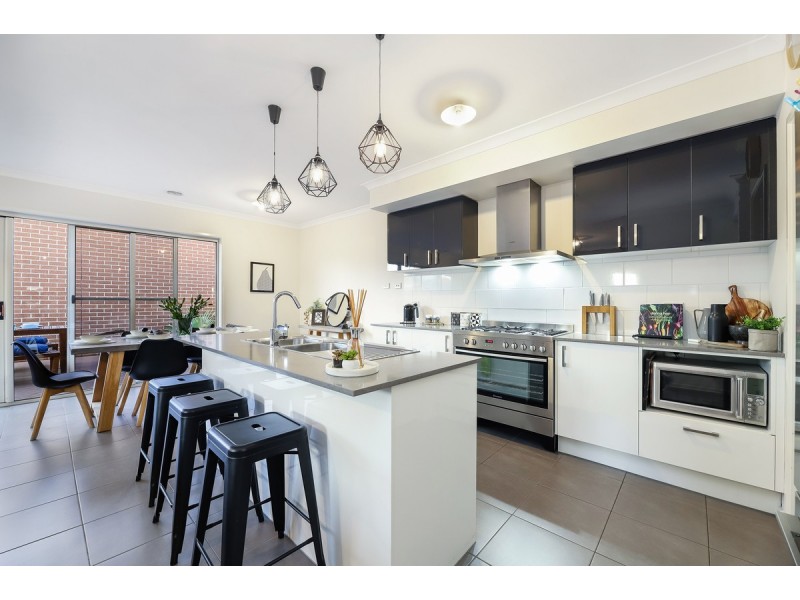 1 Courances Walk, Wollert VIC 3750