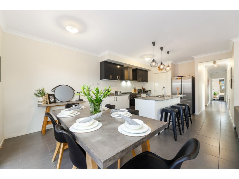 1 Courances Walk, Wollert VIC 3750