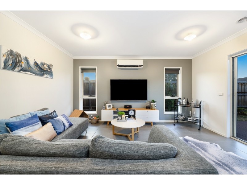 1 Courances Walk, Wollert VIC 3750