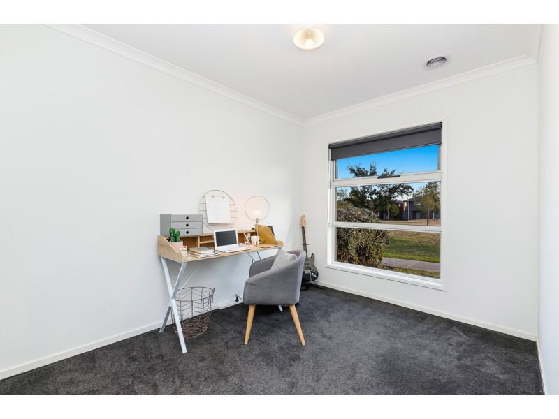 1 Courances Walk, Wollert VIC 3750