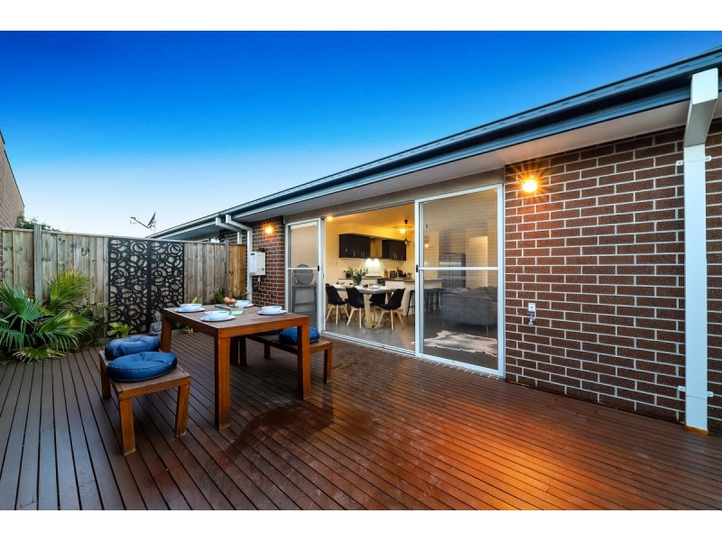 1 Courances Walk, Wollert VIC 3750
