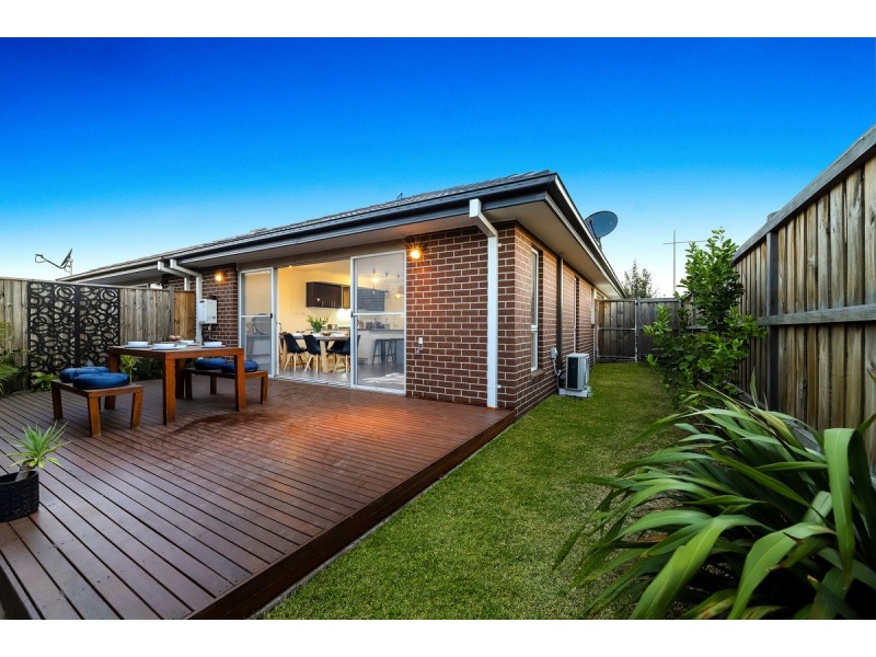 1 Courances Walk, Wollert VIC 3750