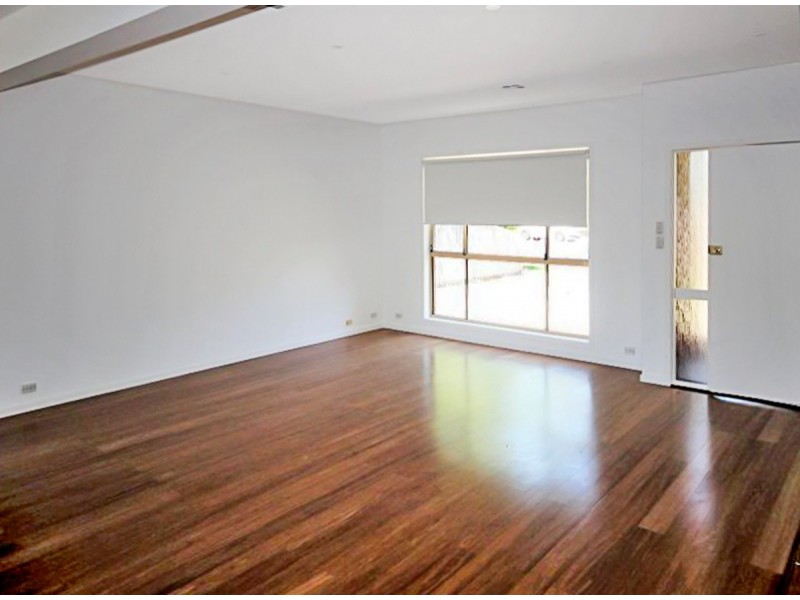 1/46 Woodland Street, Strathmore VIC 3041