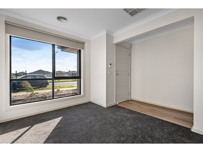32 Conjola Way, Wollert VIC 3750