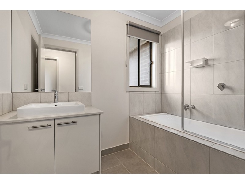 32 Conjola Way, Wollert VIC 3750