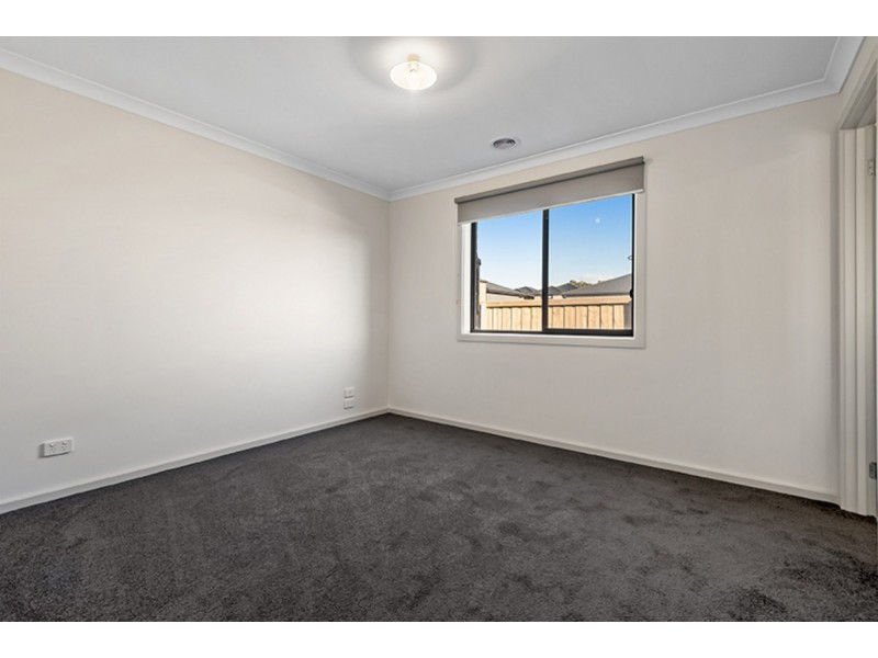 32 Conjola Way, Wollert VIC 3750