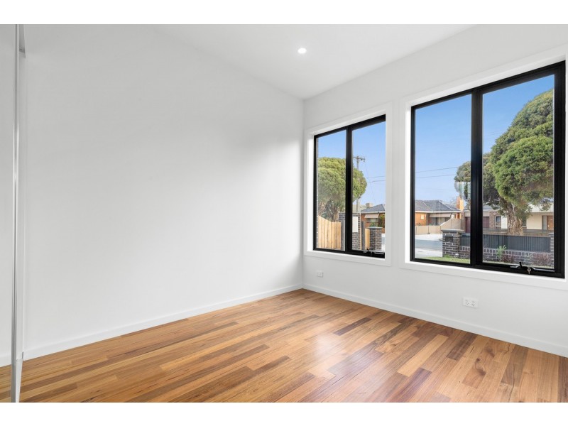 1/26 Bunker Avenue, Kingsbury VIC 3083