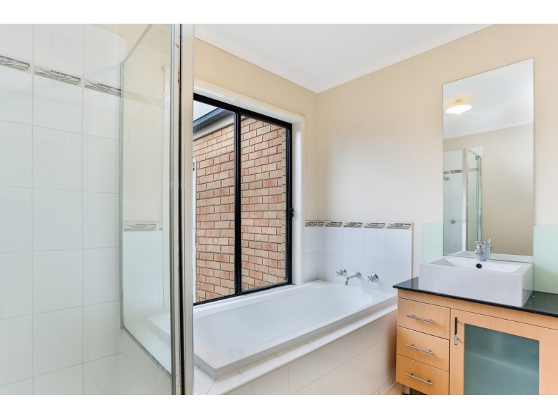 4 Glover Street, Epping VIC 3076