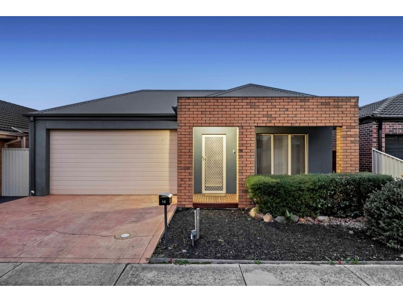 13 Burrora Way, Craigieburn VIC 3064