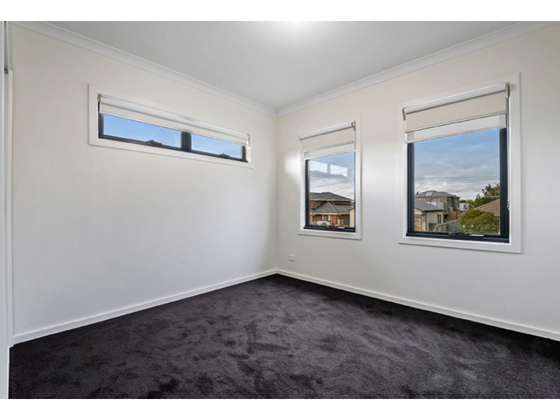 1/5 Harbury Street, Reservoir VIC 3073