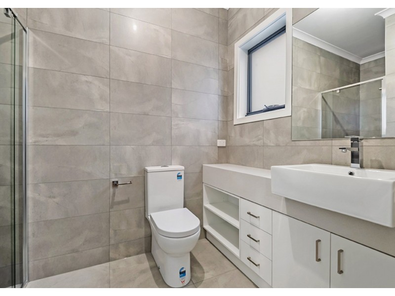 2/5 Harbury Street, Reservoir VIC 3073