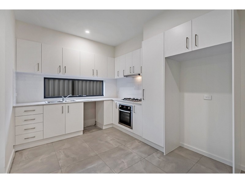 4/5 Harbury Street, Reservoir VIC 3073