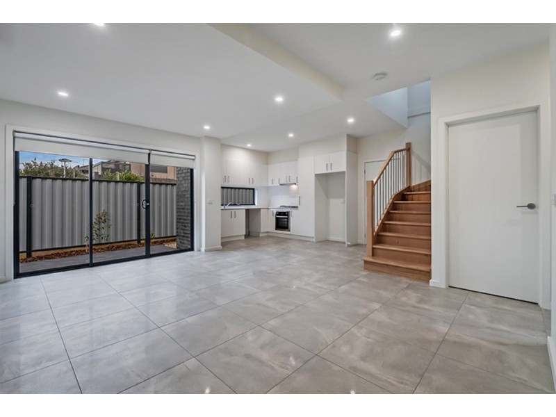 4/5 Harbury Street, Reservoir VIC 3073
