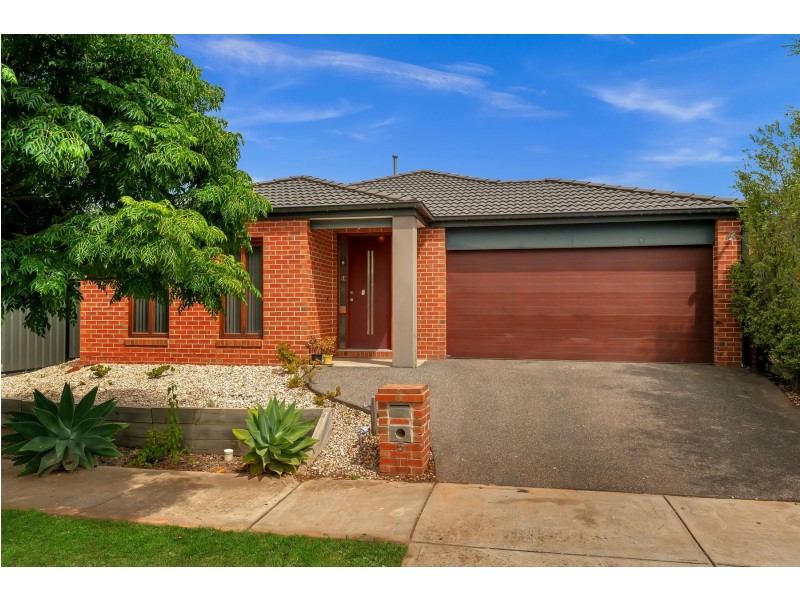 5 Falls Avenue, Craigieburn VIC 3064
