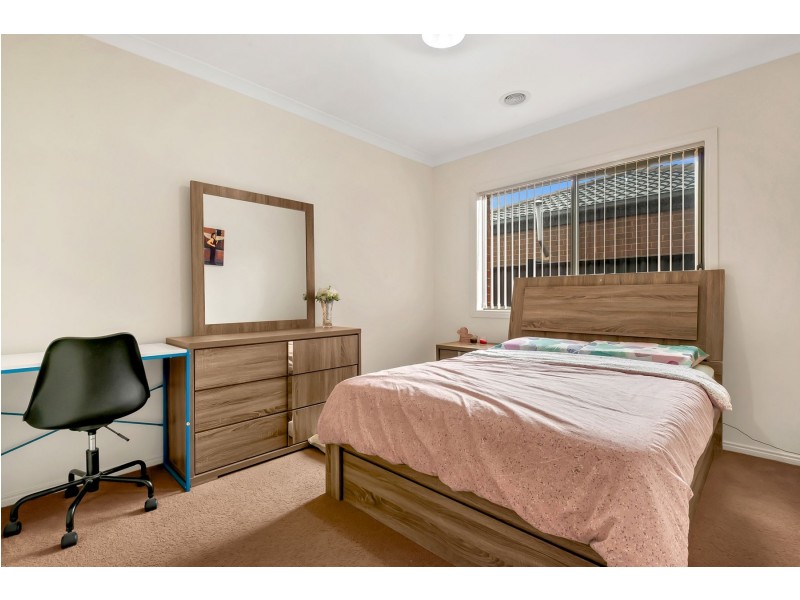 5 Falls Avenue, Craigieburn VIC 3064