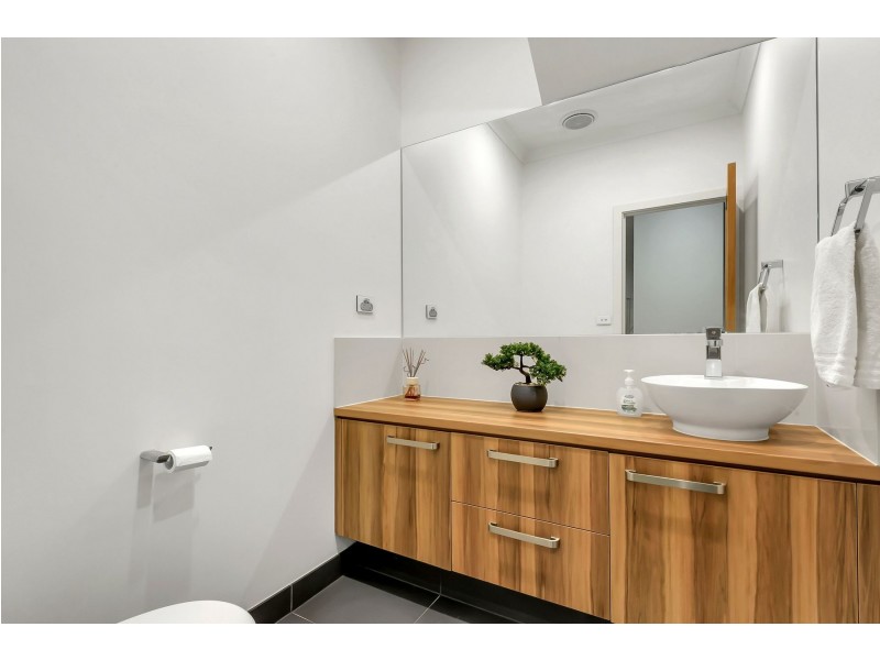 7 Dodd Lane, Epping VIC 3076