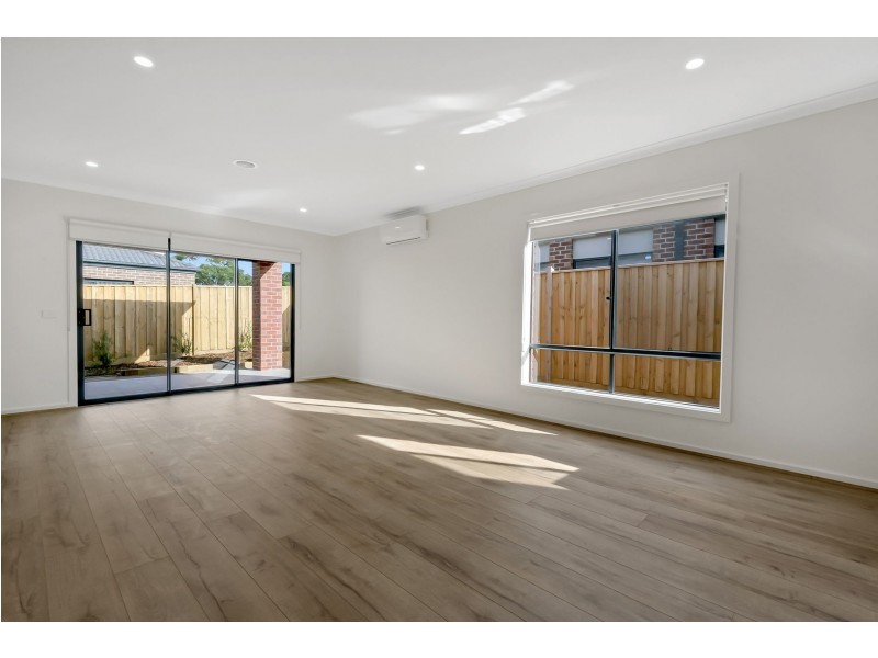 13 Piccadilly Drive, Wollert VIC 3750