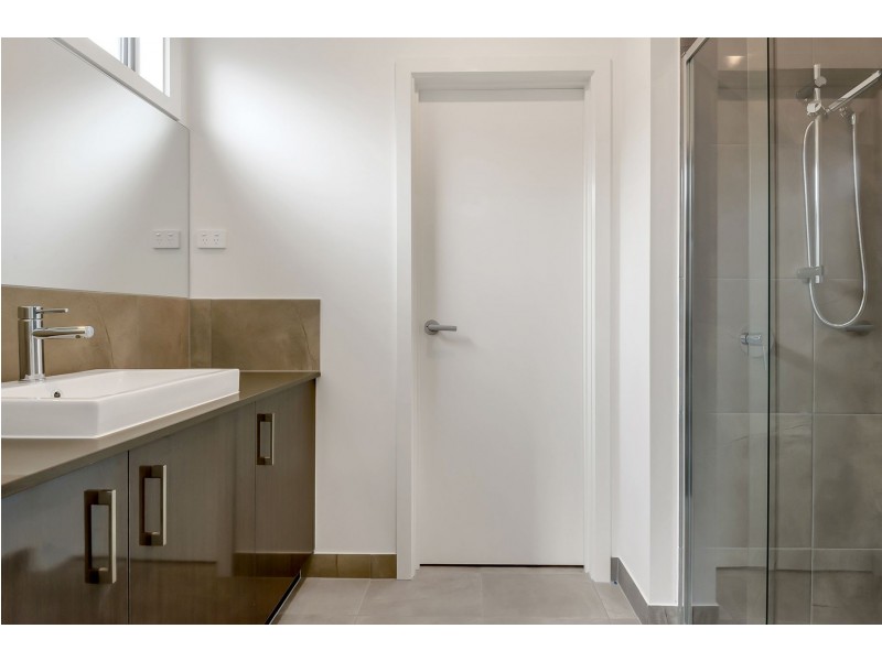 13 Piccadilly Drive, Wollert VIC 3750