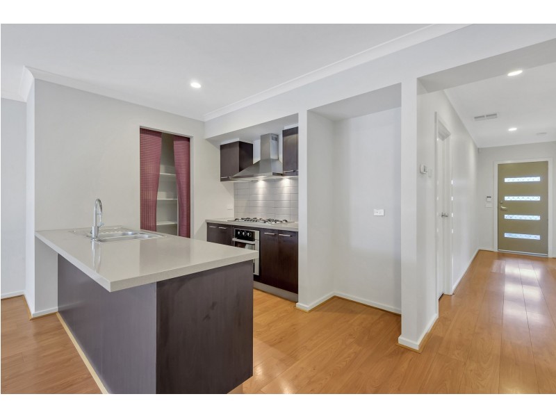 32 Hilderstone Avenue, Wollert VIC 3750