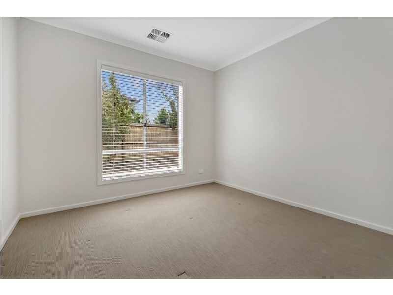 32 Hilderstone Avenue, Wollert VIC 3750