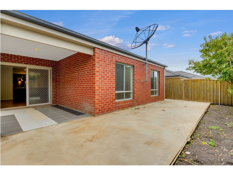 32 Hilderstone Avenue, Wollert VIC 3750