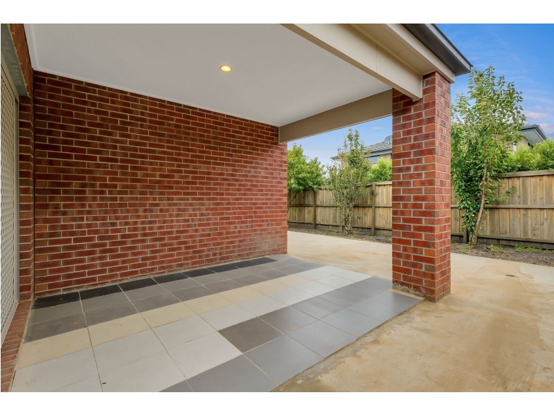 32 Hilderstone Avenue, Wollert VIC 3750