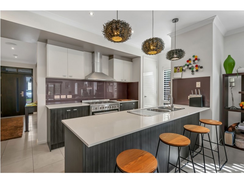 8 Cauduro Way, Epping VIC 3076