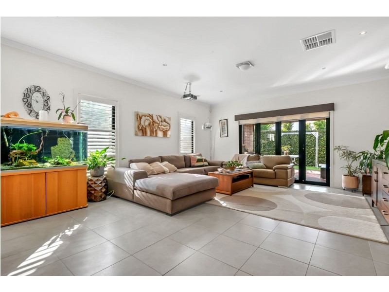 8 Cauduro Way, Epping VIC 3076