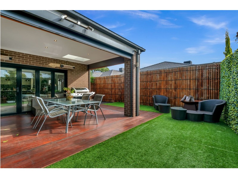 8 Cauduro Way, Epping VIC 3076